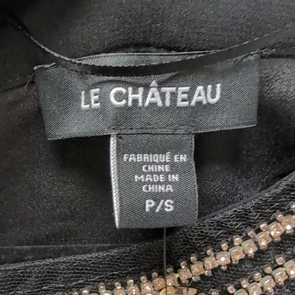 Le Chateau Black NWT Short Sleeve Flutter Sleeve Blouse Size Small - Picture 3 of 8